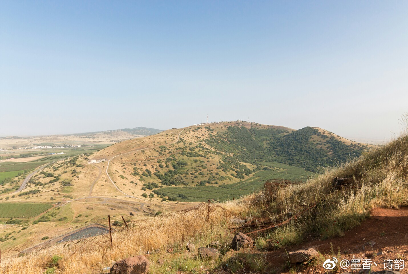 戈兰高地处于和叙利亚的交界,距离叙利亚首都