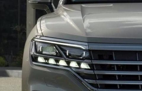 全新大众途锐来袭，吊打奥迪Q7，网友：发动机还漏水吗？