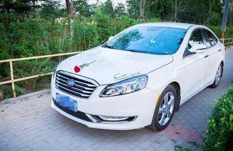 最具性价比中级车，直降5千比迈腾漂亮，2.0L仅10万，还是没人要