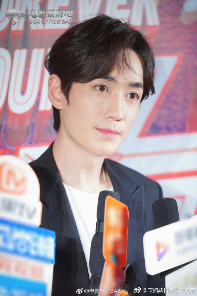 施华蔻就所属主播在淘宝直播时吐槽朱一龙又老