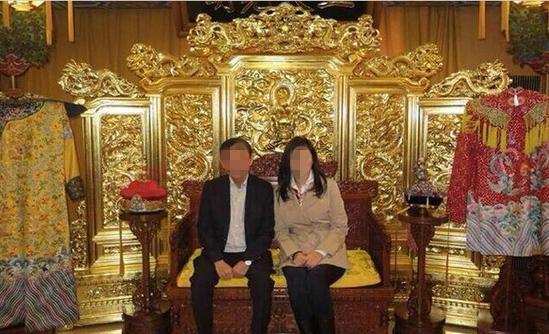 故宫里的龙椅为何不能坐? 有人曾经有机会坐,