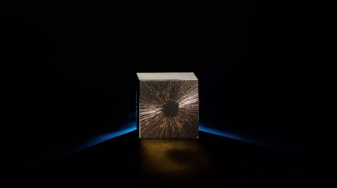 惊艳！清华大学的录取通知书火了，这设计也太炫酷了