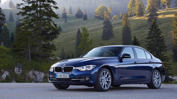 信哥解读：工薪阶级，开宝马 320 能承受吗？