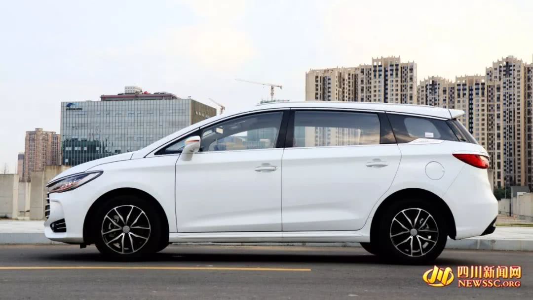 平均月销1.2万!比亚迪宋MAX可不只靠颜值