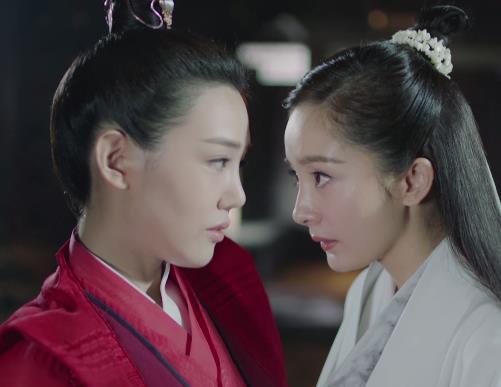 《扶摇大结局》元宝扑向扶摇,咬她后颈救下无