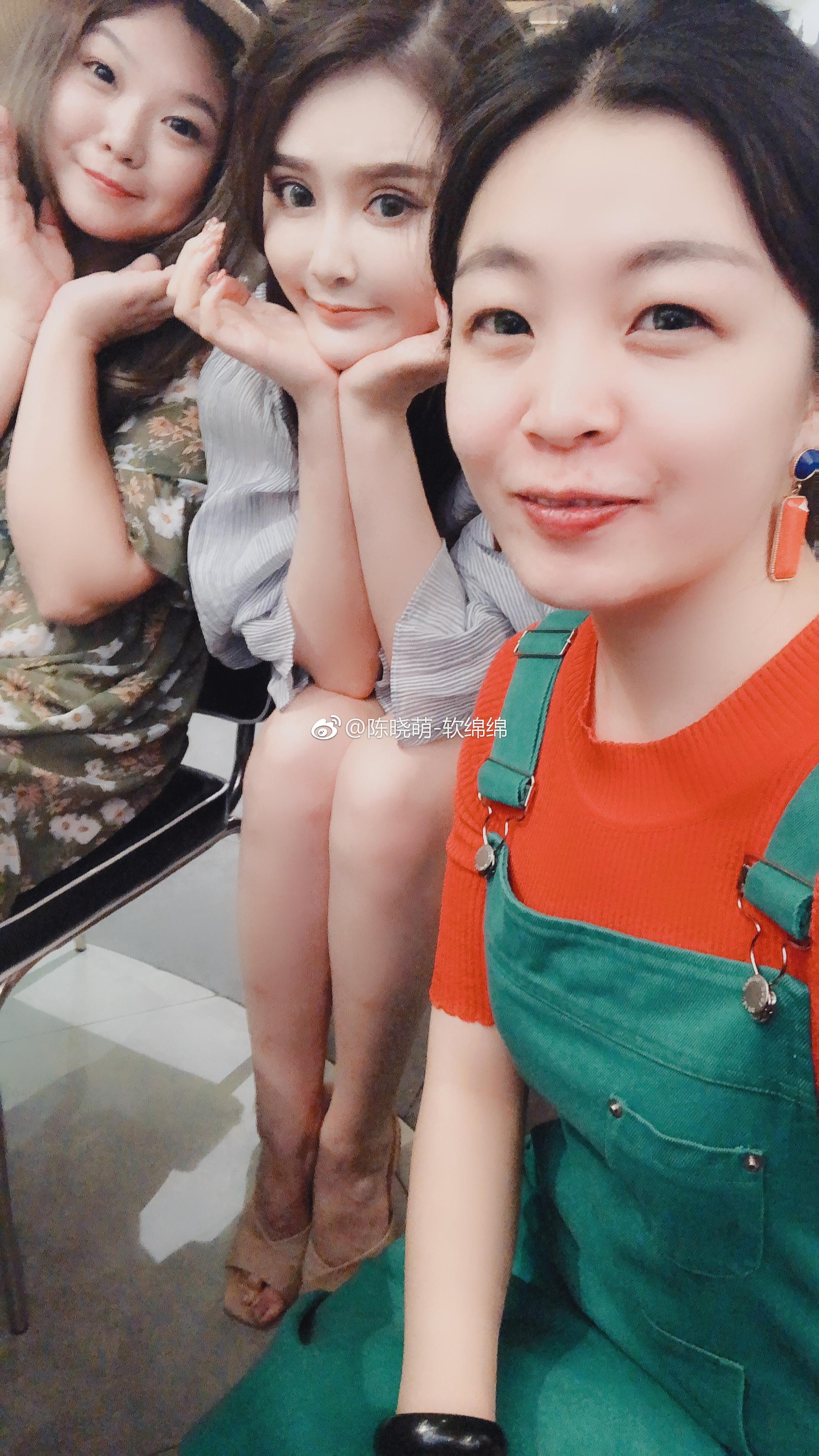 塑料姐妹花图片_纵览新闻