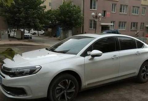 女子17万提雪铁龙C5，7000公里坦言：除了空间小，其他没毛病