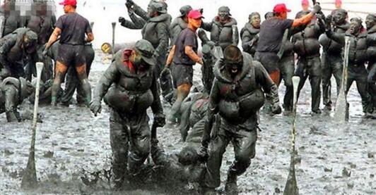 真实的特种兵的日常训练照,看完饭都吃不下了
