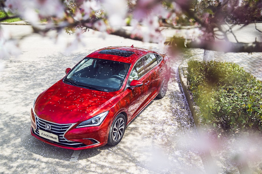 长安今夏送好礼，二代逸动和睿骋CC联合在行动