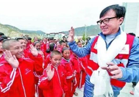 中国明星捐款排行榜:韩红垫底,周润发捐56亿,第