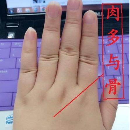 "穷鬼命"和"富贵命"的手相,来看一看哪一种是你?
