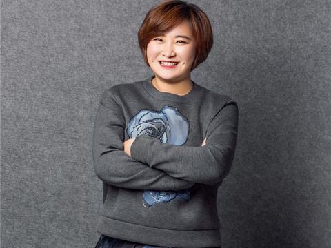 冯巩徒弟，一线喜剧演员，曾靠自黑出名，今开奥迪Q7胖得很可爱