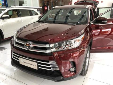 首批18款汉兰达到店，更耐看更大气售24万，压着锐界依旧是7座王