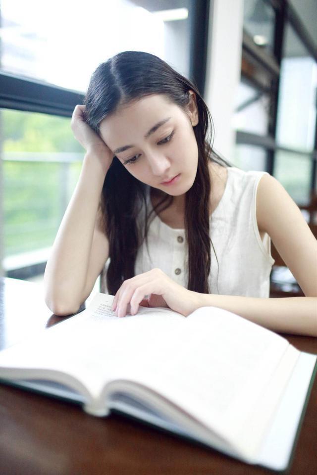 抖音目前最高点赞数出炉了 迪丽热巴和古娜力