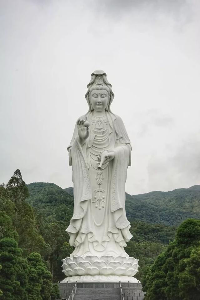 李嘉诚花 26 亿建的慈山寺，到底有多美？