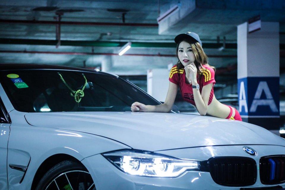 将宝马320打造成M3的样子,成功在世界杯期间撩到性感小姐姐!