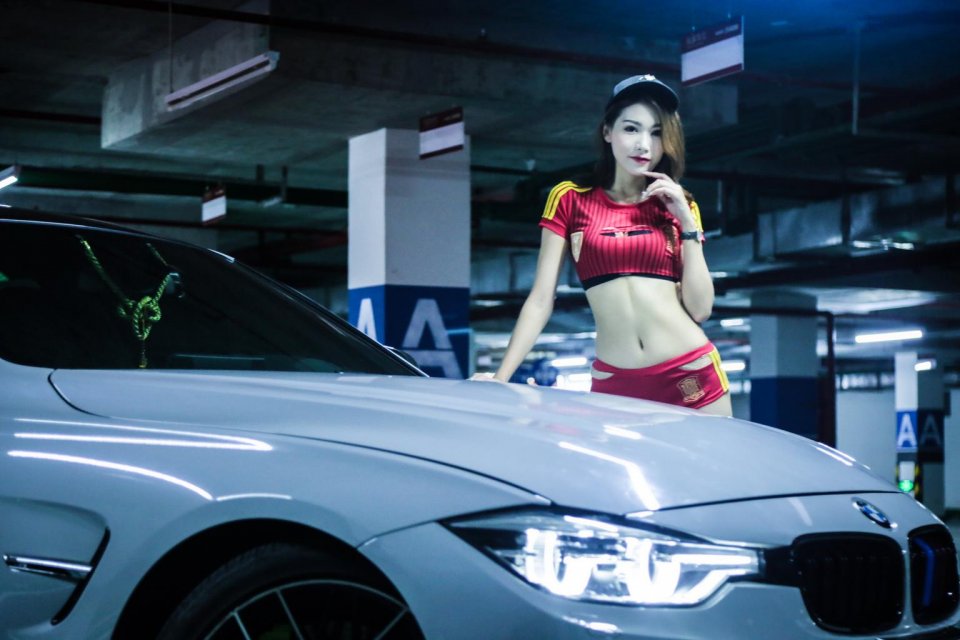 将宝马320打造成M3的样子,成功在世界杯期间撩到性感小姐姐!