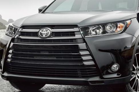 国内中大型7座SUV新标杆！全新汉兰达车型配置再升级，又卖疯了