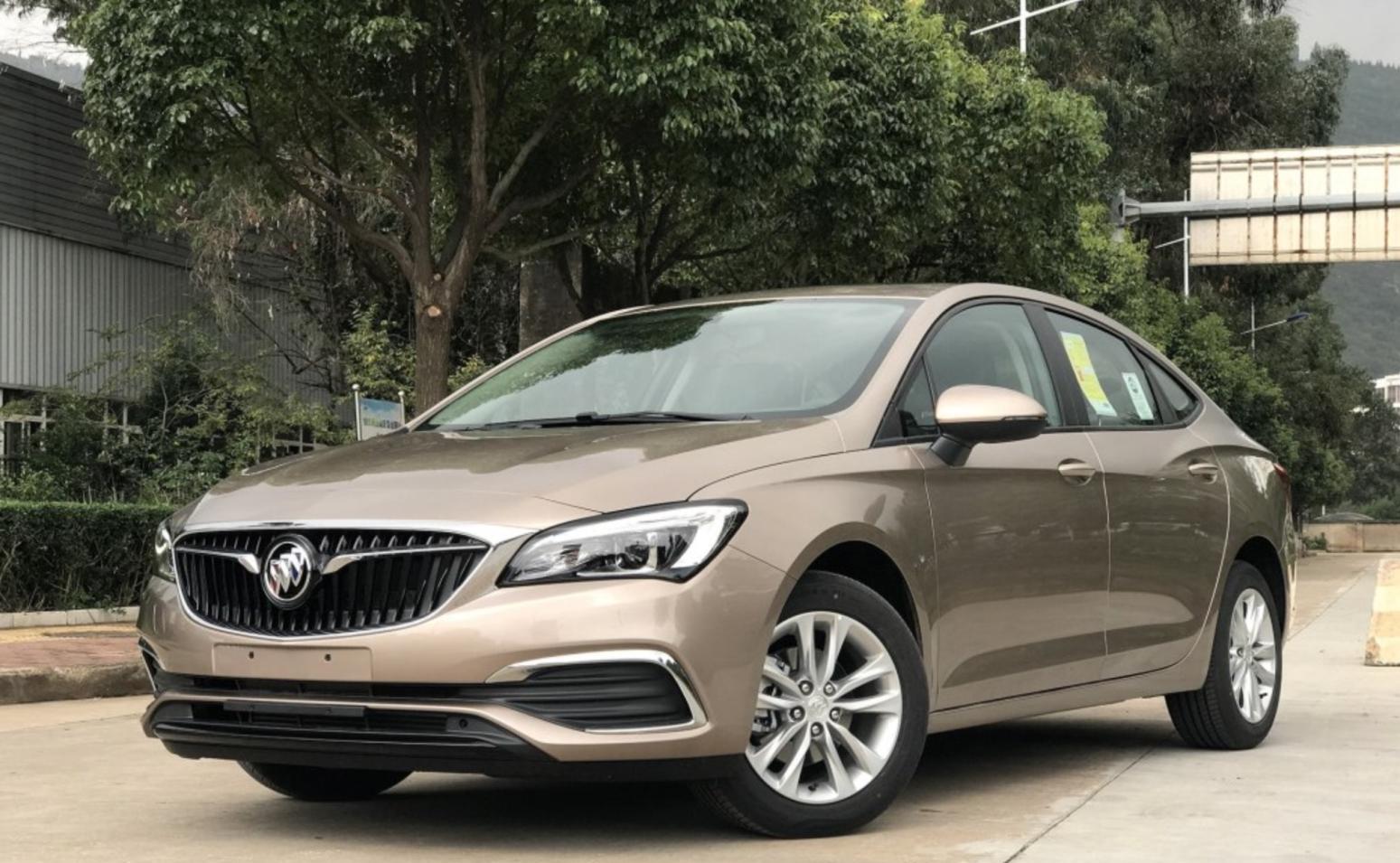 这款车也是拼了, 狂降3万不到13万, 比思域漂亮十倍, 还买啥朗逸