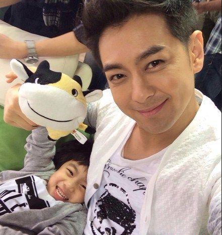 44岁林志颖的真实状态曝光,眼角满是皱纹,不老