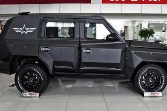 这款不怒自威的北京BJ80捍卫者，果然很是不一般