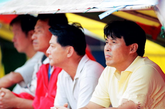 大连足球史上今天:1995年小王涛绝杀 大连万达