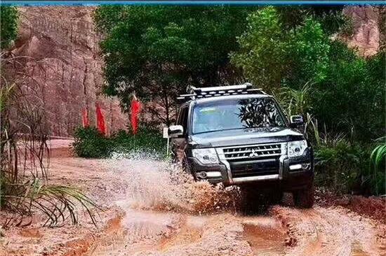 18款三菱帕杰罗V97金标顶配港口降价销售