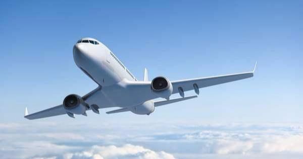 战斗机掉头转弯的时候, 为什么都要侧飞呢?