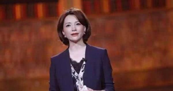 董卿主持春晚13年，如今却要黯然退出，背后的原因没那么简单