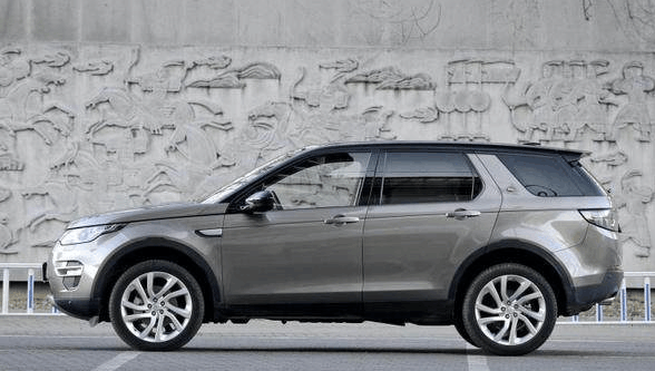 比宝马奔驰牌子还硬, 曾火到卖70万抢破头了, 如今却降至30万