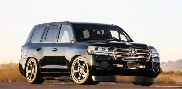 最保值的豪华SUV, 性能不输奔驰G级, V8配四驱, 为何惨遭停产?