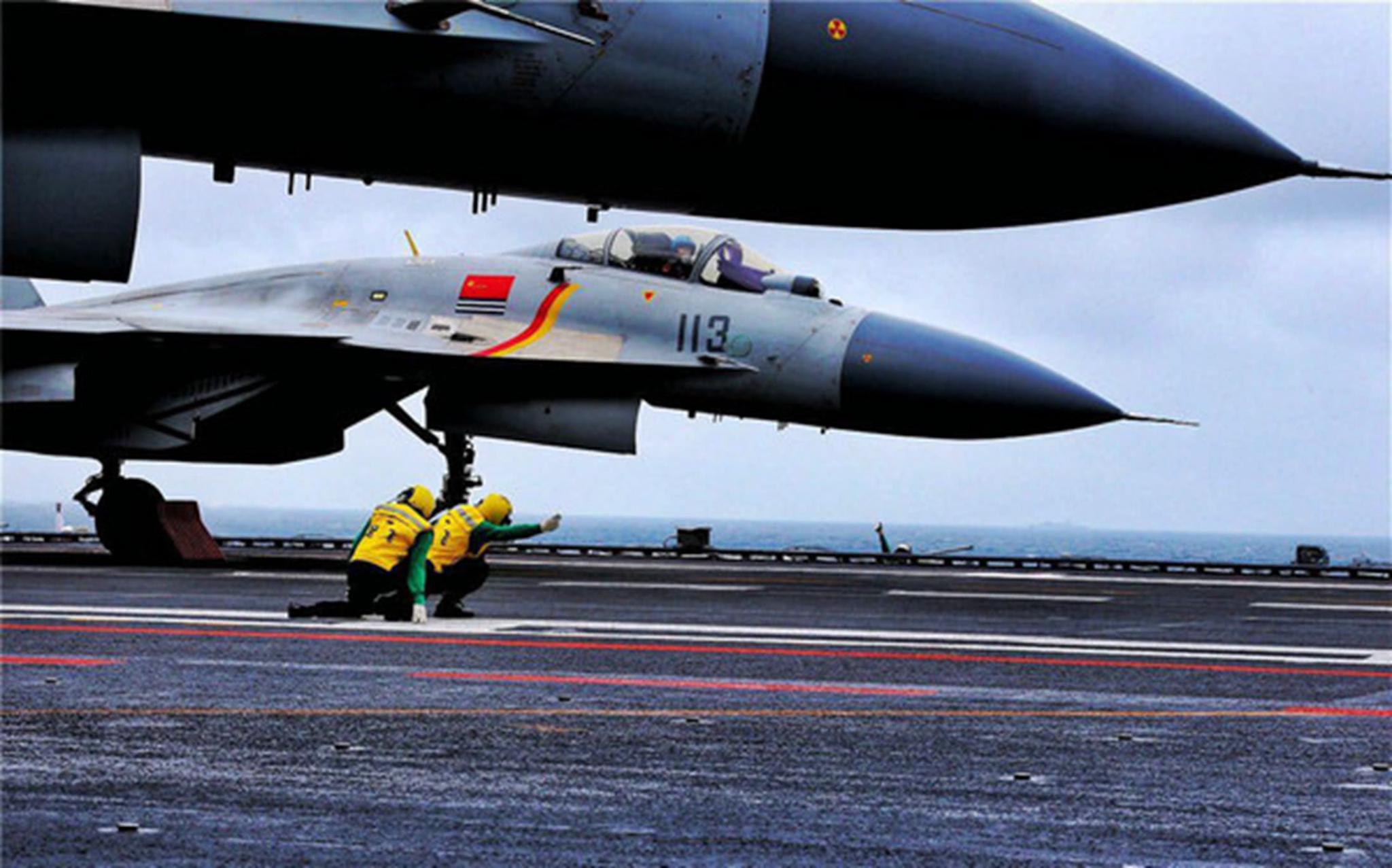 中国002航母和辽宁舰对比,到底哪个更厉害?