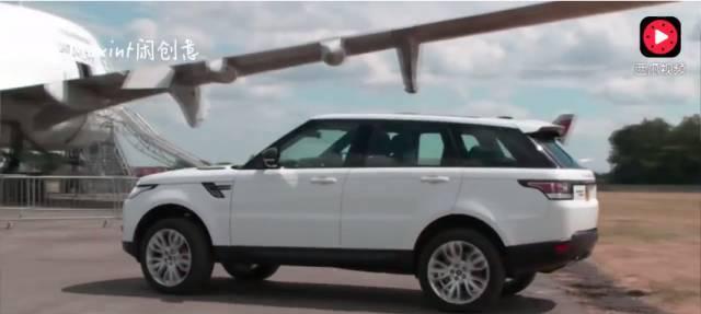 这辆200万豪车自不量力企图开进飞机机舱, 结果让人匪夷所思!