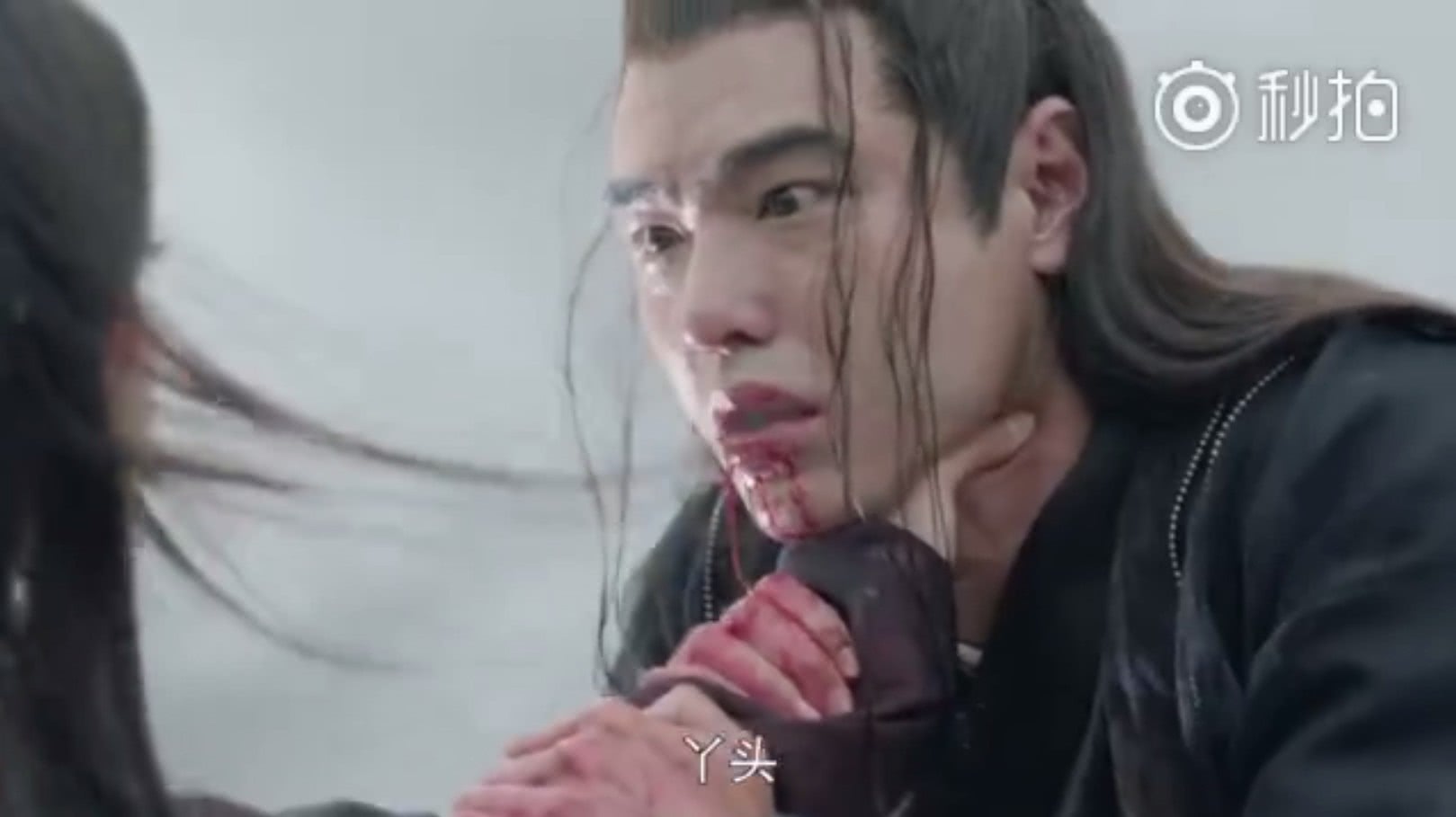 掐脖子图片_纵览新闻