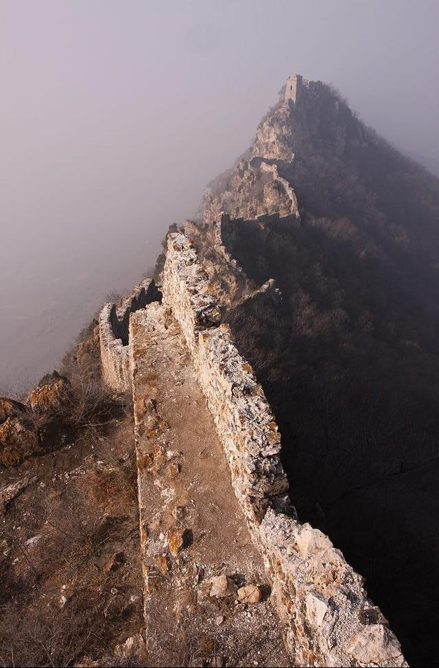 中国最危险的长城，每年都有驴友坠崖毙命，却挡不住他们追求刺激