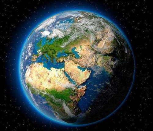 这是43年前人造卫星拍摄到的第一涨地球的全景图,从图中我们可以再