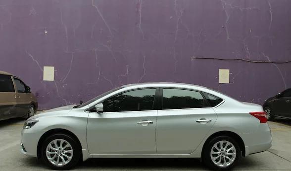 85年小伙提日产轩逸，同事看了很羡慕，半年后车主说了这繁华