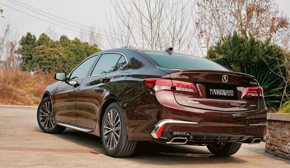 这台车有着10年开不坏的荣誉,现在跌至23万,做