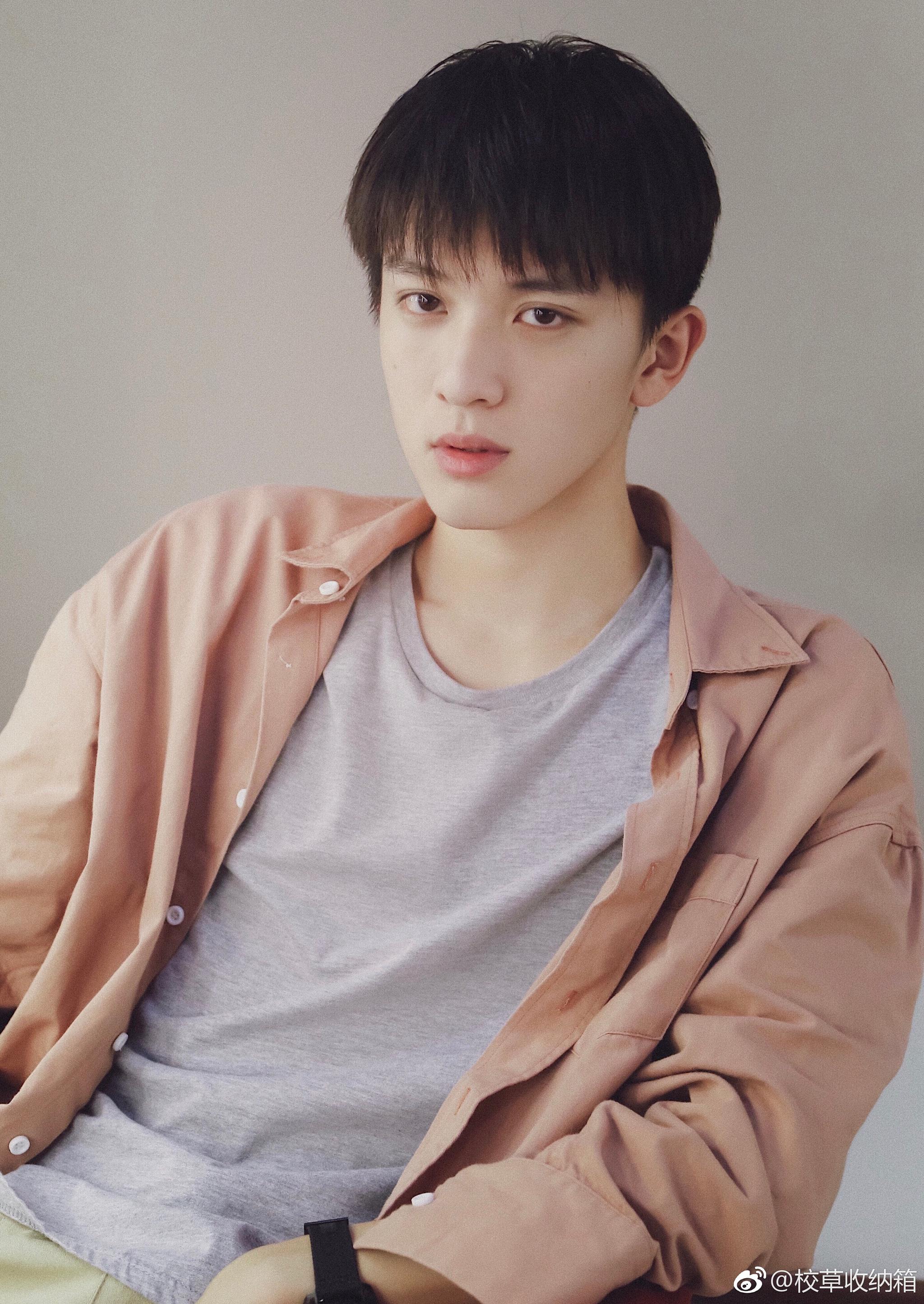 一个用睫毛 侧颜 迷倒我的小哥哥赵英博