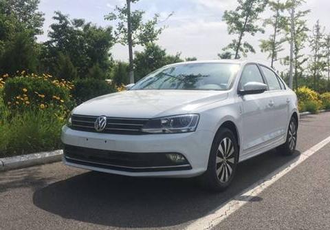 最火爆A+级车，直降4万仅9万，配1.6L销量秒卡罗拉，轩逸紧张了