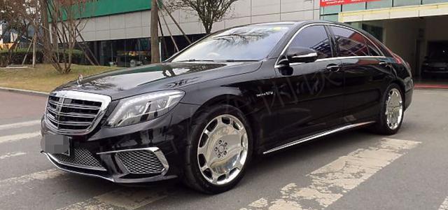 花340万元买辆奔驰S65LAMG, 交车现场车主就立即打算请司机
