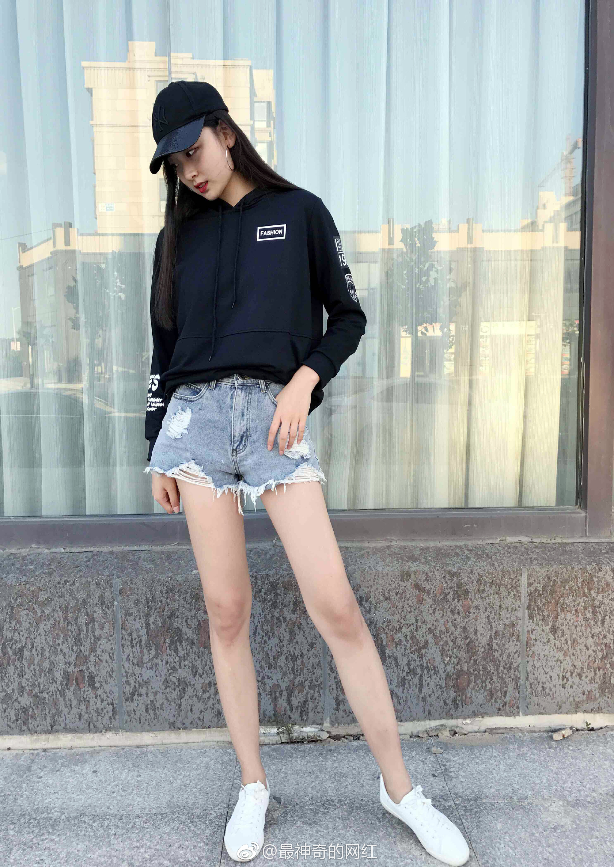 173cm女生120斤照片,女生173 辽宁大学,日语系,19岁,身高173cm,体重50kg,爱跳舞.