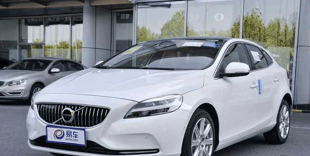 新款沃尔沃V40上市, 由7款车型减至4款车型, 售22.99-27.99万元