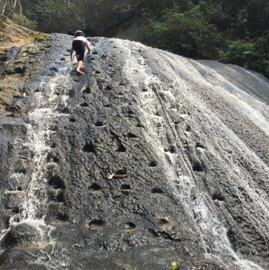 广西桂林离市区最近的县,拥有古东景区,还有高