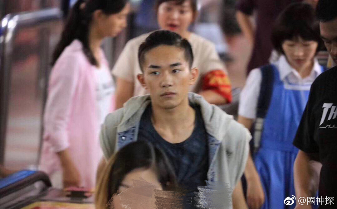 易烊千玺少年的你在线观看