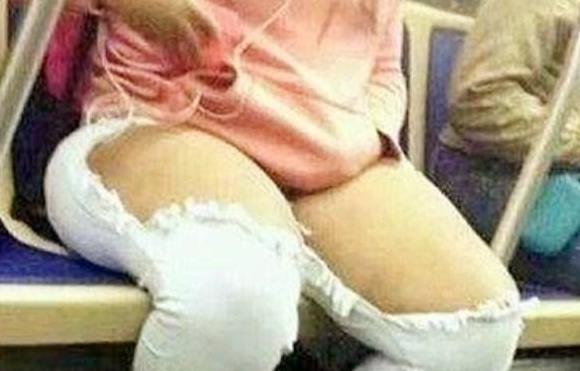 搞笑GIF段子: 信不信我把你吊在风扇上打屁屁