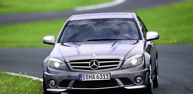 奔驰C级AMG：一个典型的车型数据库导致的车型年款错误案例