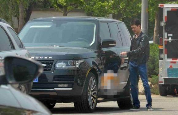 弃商从艺只是为了零花钱,身家近10亿娶妻赵丽颖,他们都开什么车