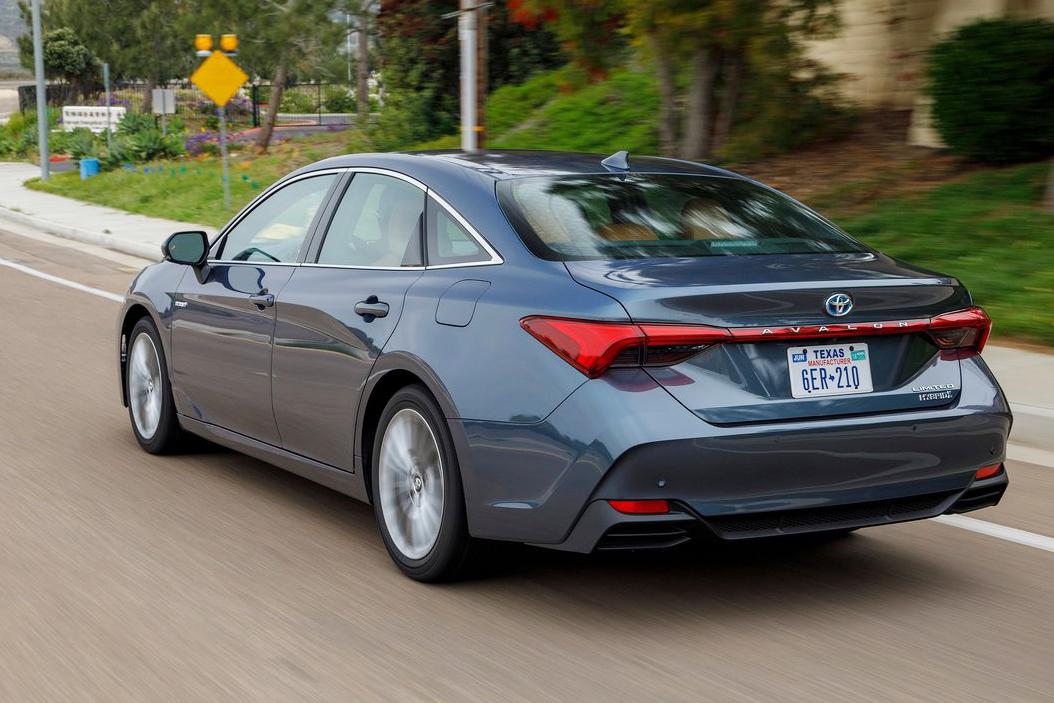 雷克萨斯ES的最大竞争对手来了!广州车展丰田亚洲龙亮相!