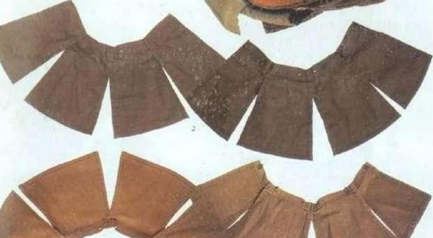 打仗的时候为什么日本的军帽那么奇怪?屁帘搭